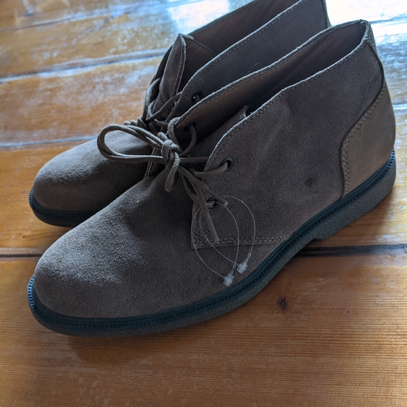 NWOT G.H. Bass & Co. Suede Chukka Half Boot - Picture 2 of 8